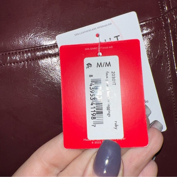 Spanx Faux Patent Leather Leggings - NWT medium tall burgundy new - Picture 5 of 7